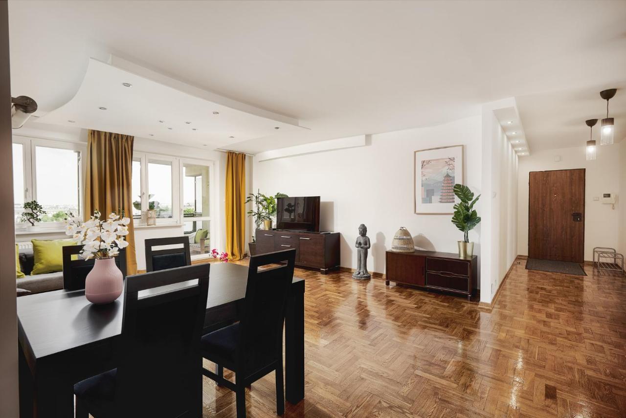 Lumina Spacious Apartment Near The Railway Station Varsó Kültér fotó